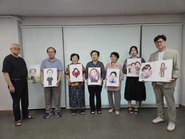 안양3동-연성대학교 어르신 캐리커처 제작 전달 이미지