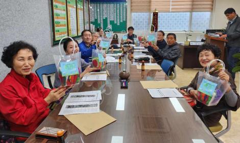 수제 수세미 경로당 전달 이미지