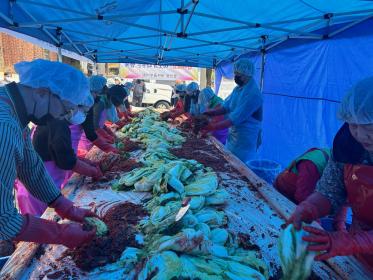 평안동 새마을부녀회, 사랑의 김장 나누기 행사 실시 이미지