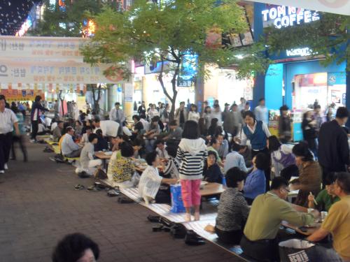 평촌일번가 거리축제-새마을부녀회 불우이웃돕기 장터 봉사(9.25~26) 이미지