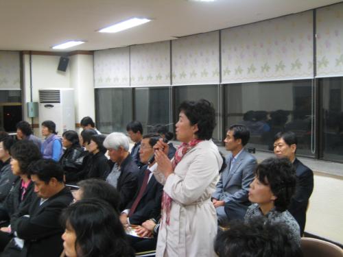 주민건의사항 발언 모습 이미지