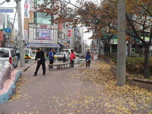 좋은마을 만들기 관양협의회 인덕원소공원청소 이미지