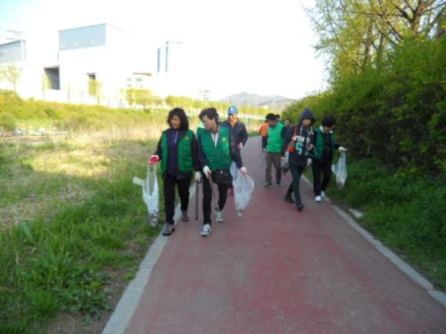 2013년 5월 새마을대청소 실시(2) 이미지