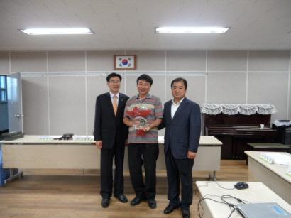 주민자치위원 감사패 수여 이미지