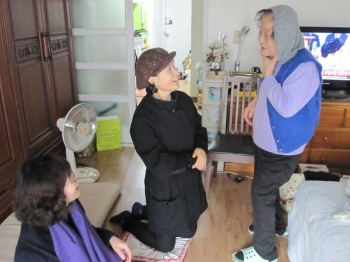 부흥동 V터전 손수 만든 목도리(워머) 전달 이미지